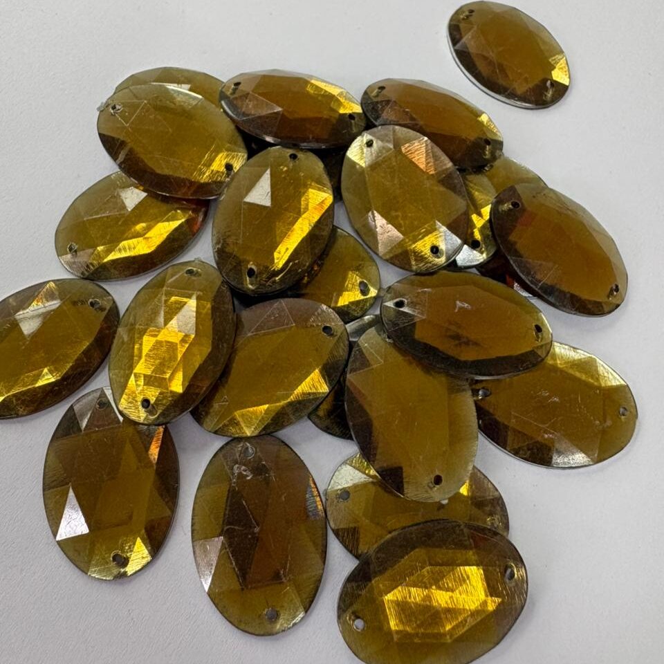 Chaton Oval 18x25mm Ouro/ 2000 peças