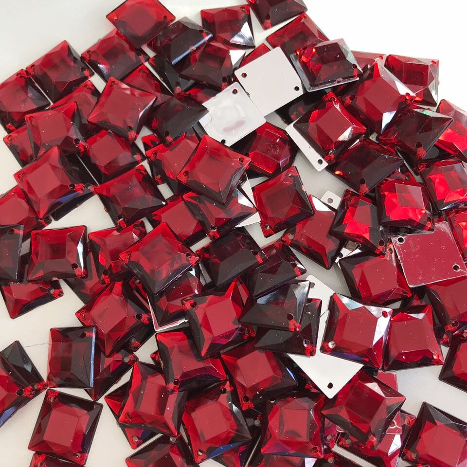 Chaton Quadrado15x15mm Vermelho/ 3000 peças